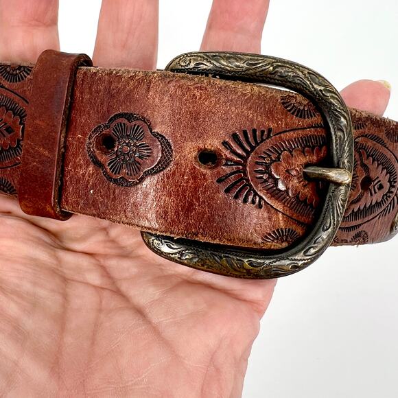 Vintage Fossil Tooled Leather Studded Brown Belt Size M/L - Picture 7 of 8